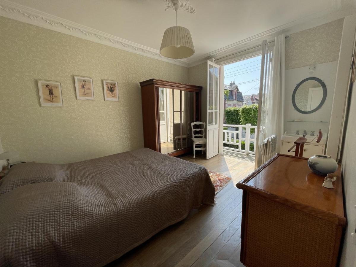 Villa Spacieuse A Cabourg, 200M Plage, Jardin, 5 Chambres, Parking, Menage Inclus - Fr-1-487-359 Экстерьер фото