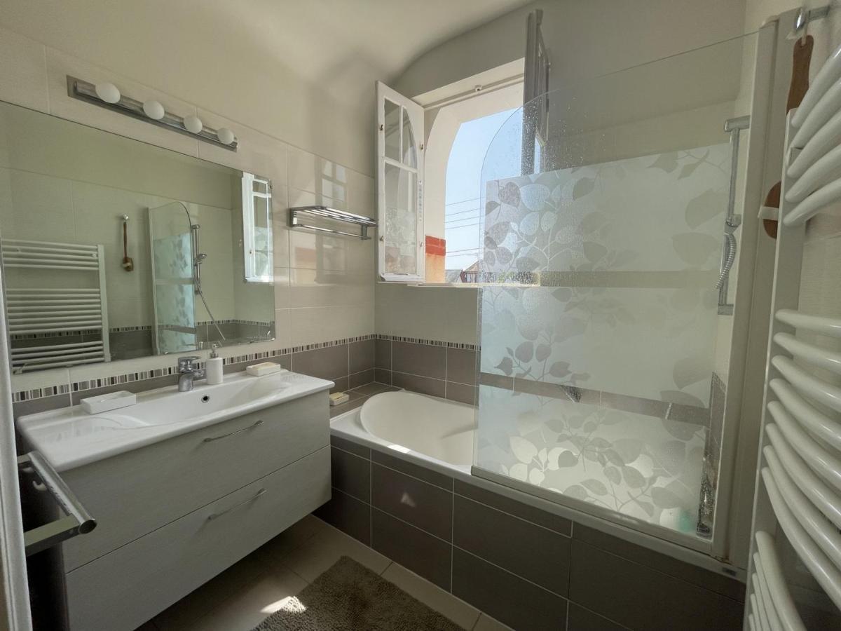 Villa Spacieuse A Cabourg, 200M Plage, Jardin, 5 Chambres, Parking, Menage Inclus - Fr-1-487-359 Экстерьер фото